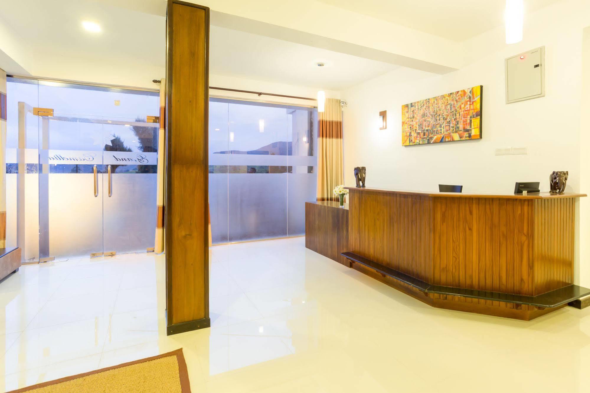 Grand Camellia Hotel Nuwara Eliya Exterior foto