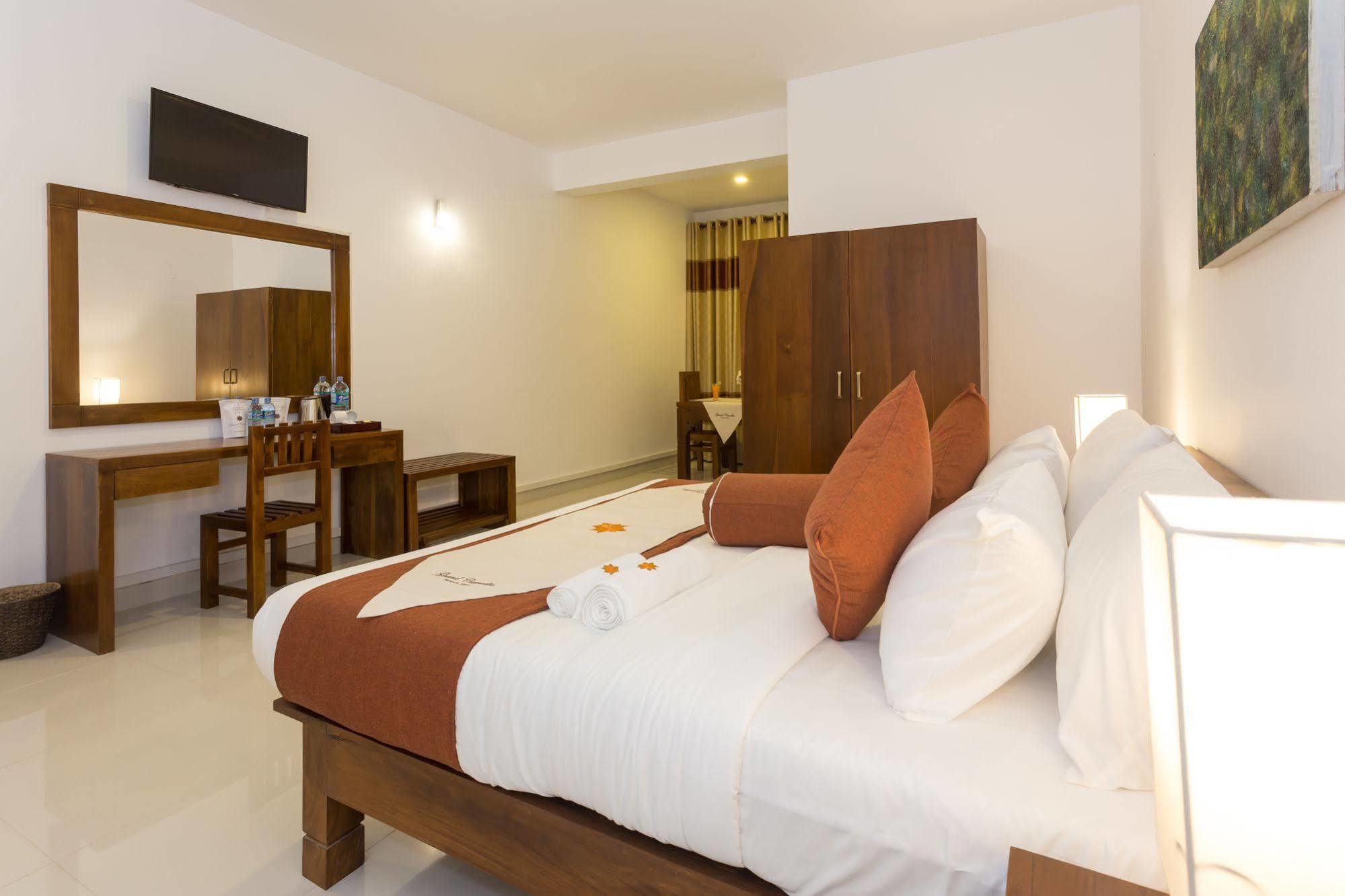 Grand Camellia Hotel Nuwara Eliya Exterior foto